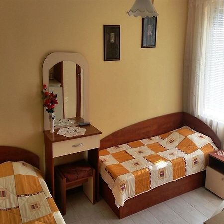 Guest House Konomaevi Sozopol Exteriör bild